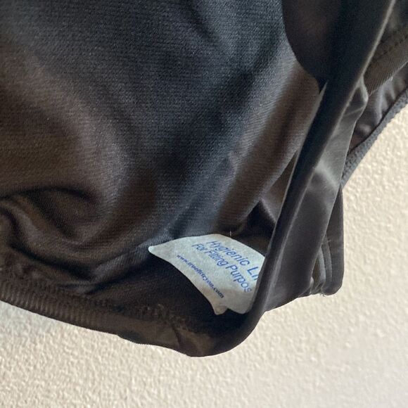 NWT- Black 𝅺beach Betty bikini bottoms with rouching - Picture 3 of 8